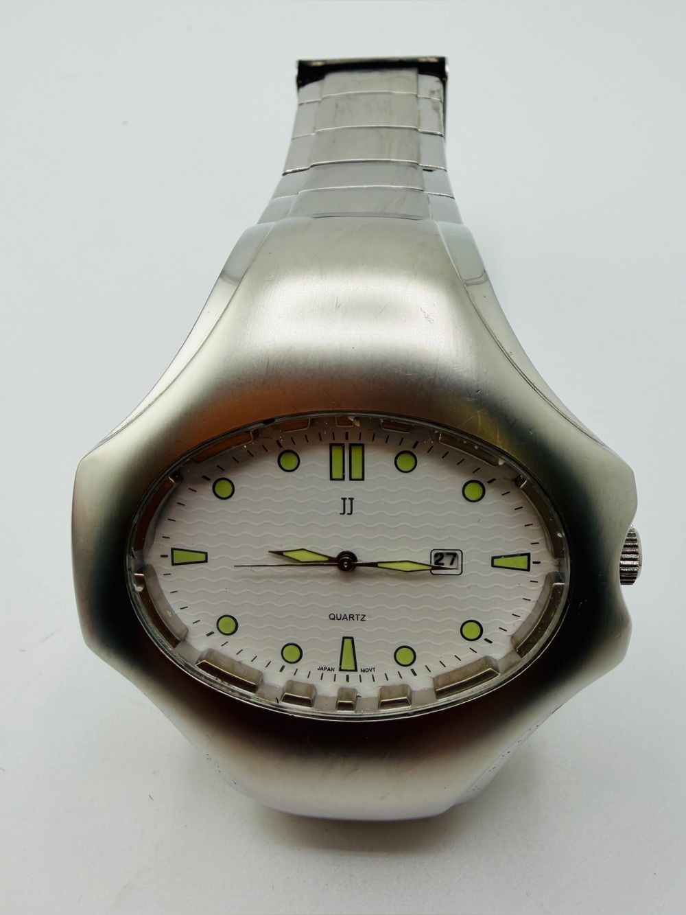 Retro Futuristic “JJ” Fashion Watch Men or Women’s Stainless Steel New Battery